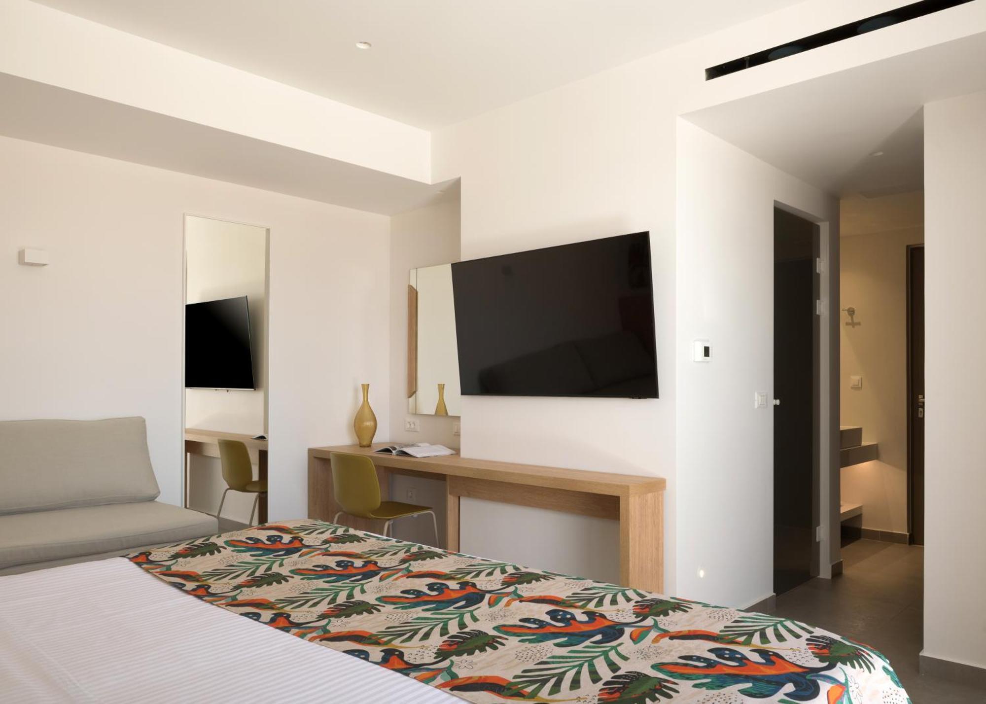 High Hotel